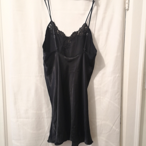 3/$20 short black nightgown - Picture 2 of 10